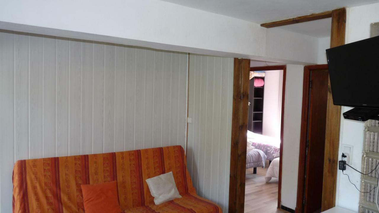 Le Bois Noir Apartment *